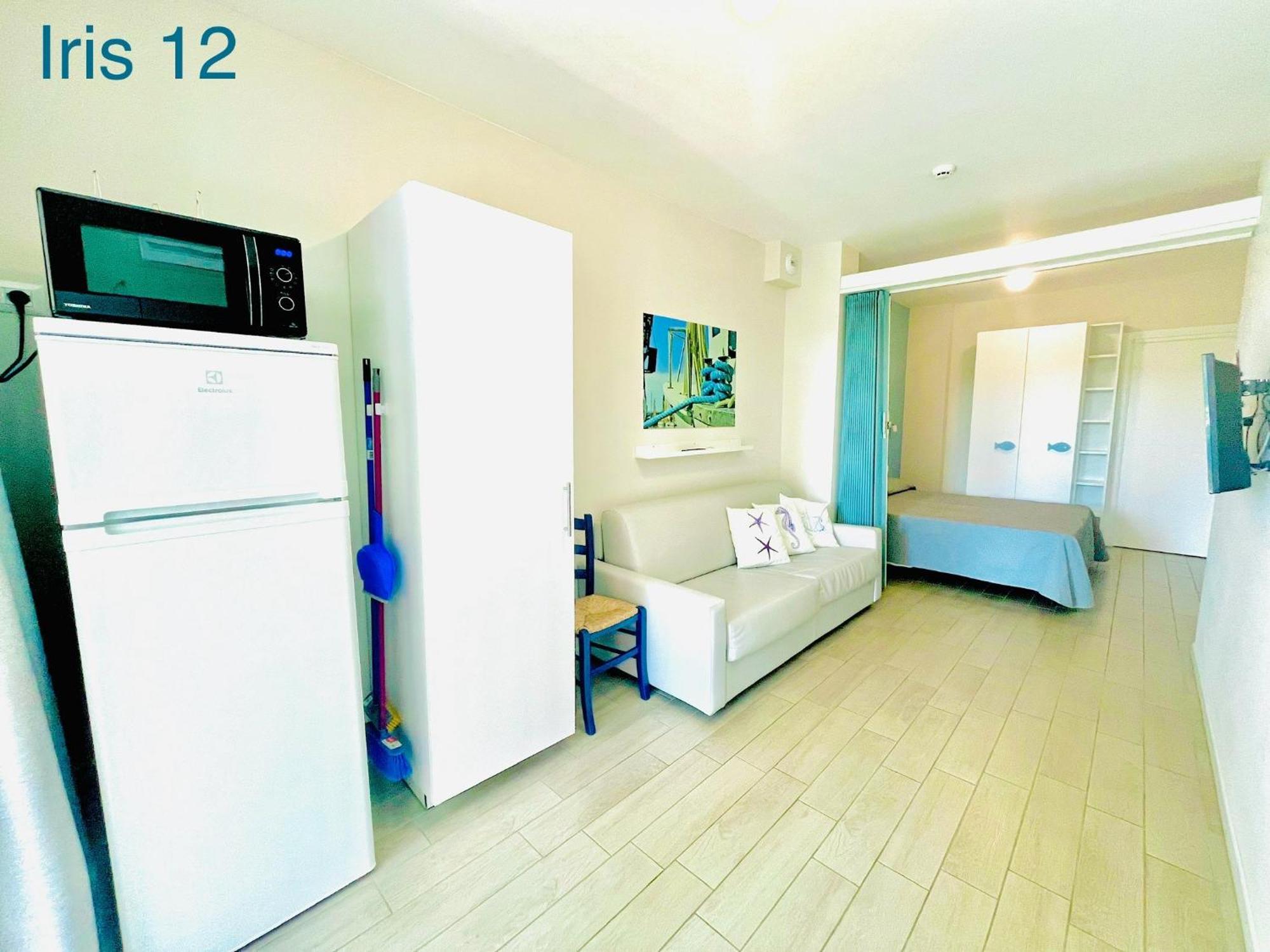 Residence Aries Cesena Bagian luar foto