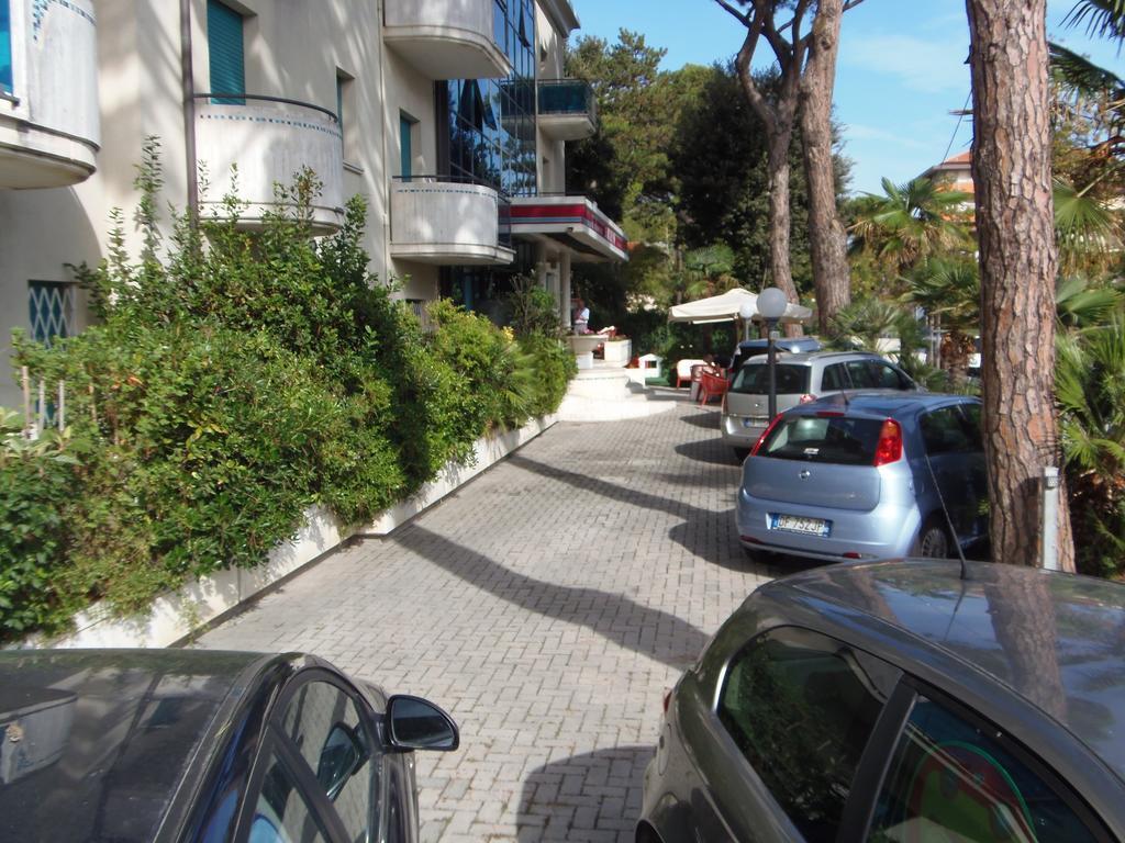 Residence Aries Cesena Bagian luar foto